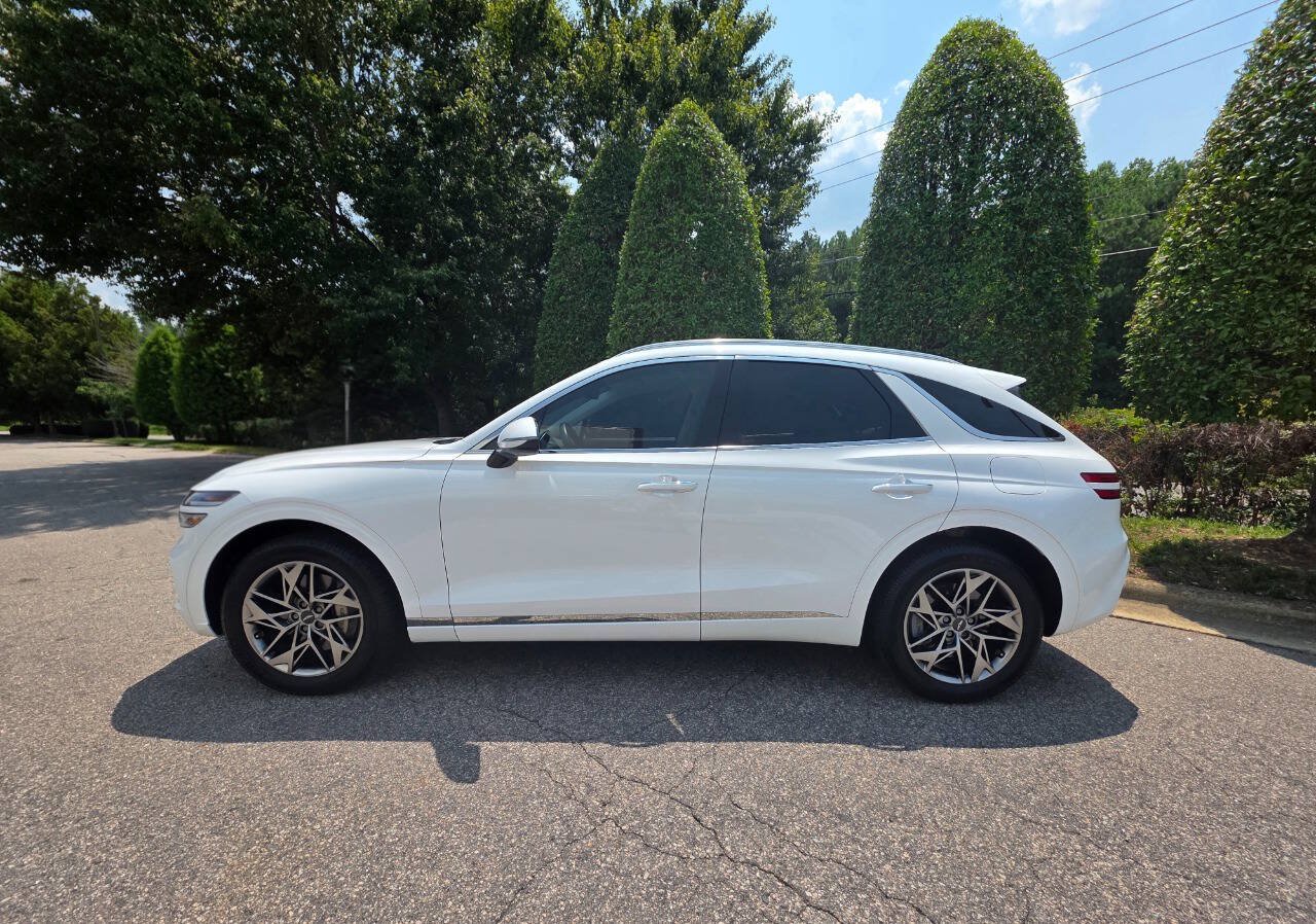 Used 2023 Genesis GV70 2.5T w/ Select Package AWD/4WD image 2