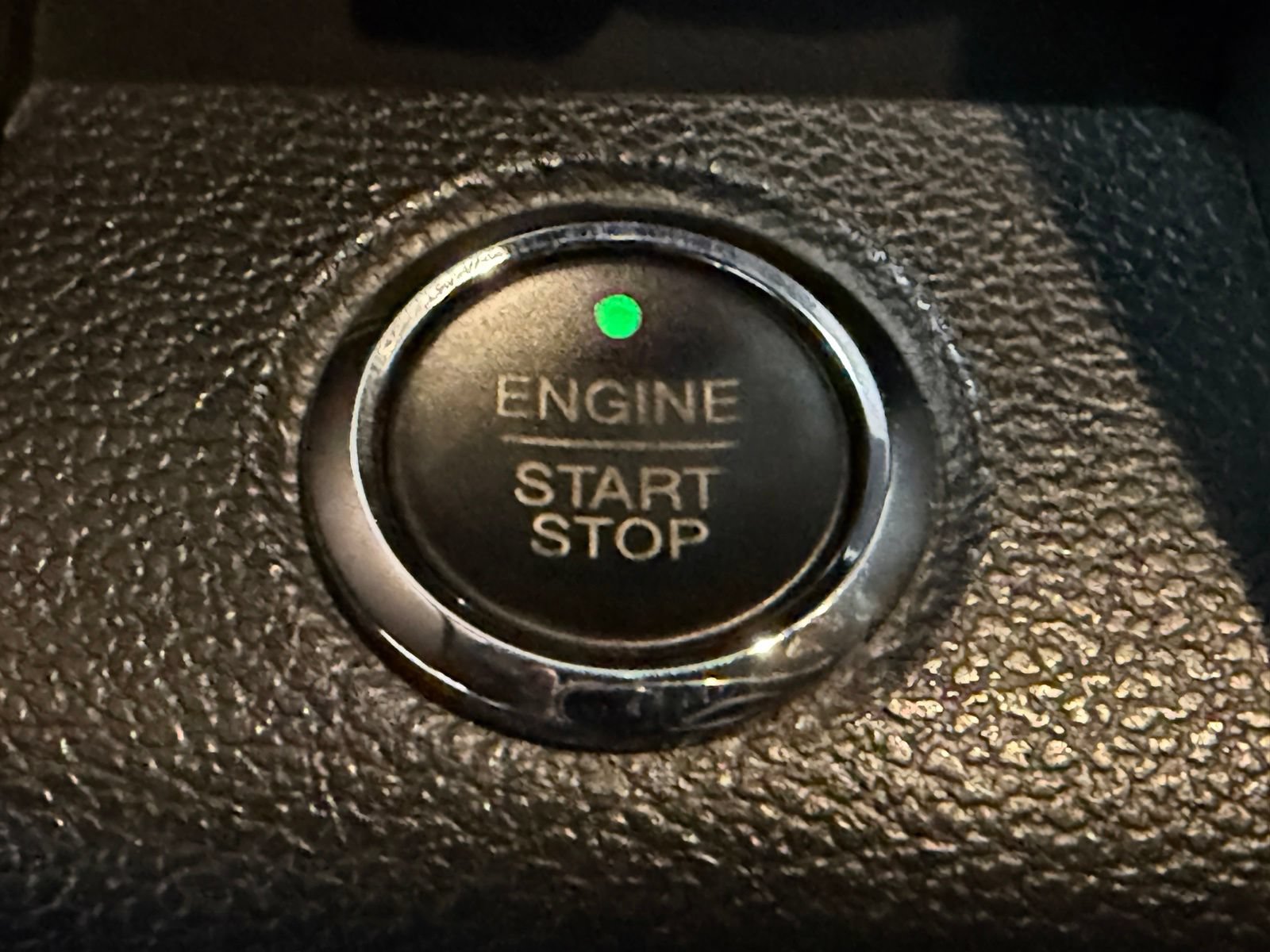 Used 2015 Ford F150 Lariat RWD image 30