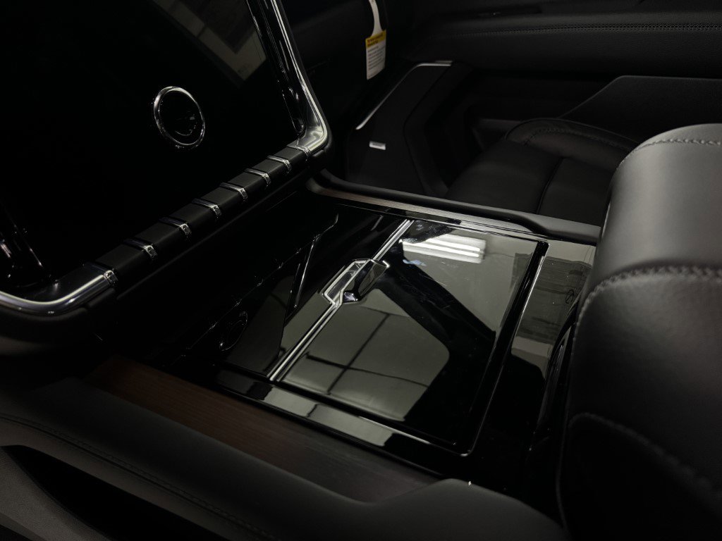 New 2026 GMC Yukon Denali w/ Sun & Power Step Package image 26