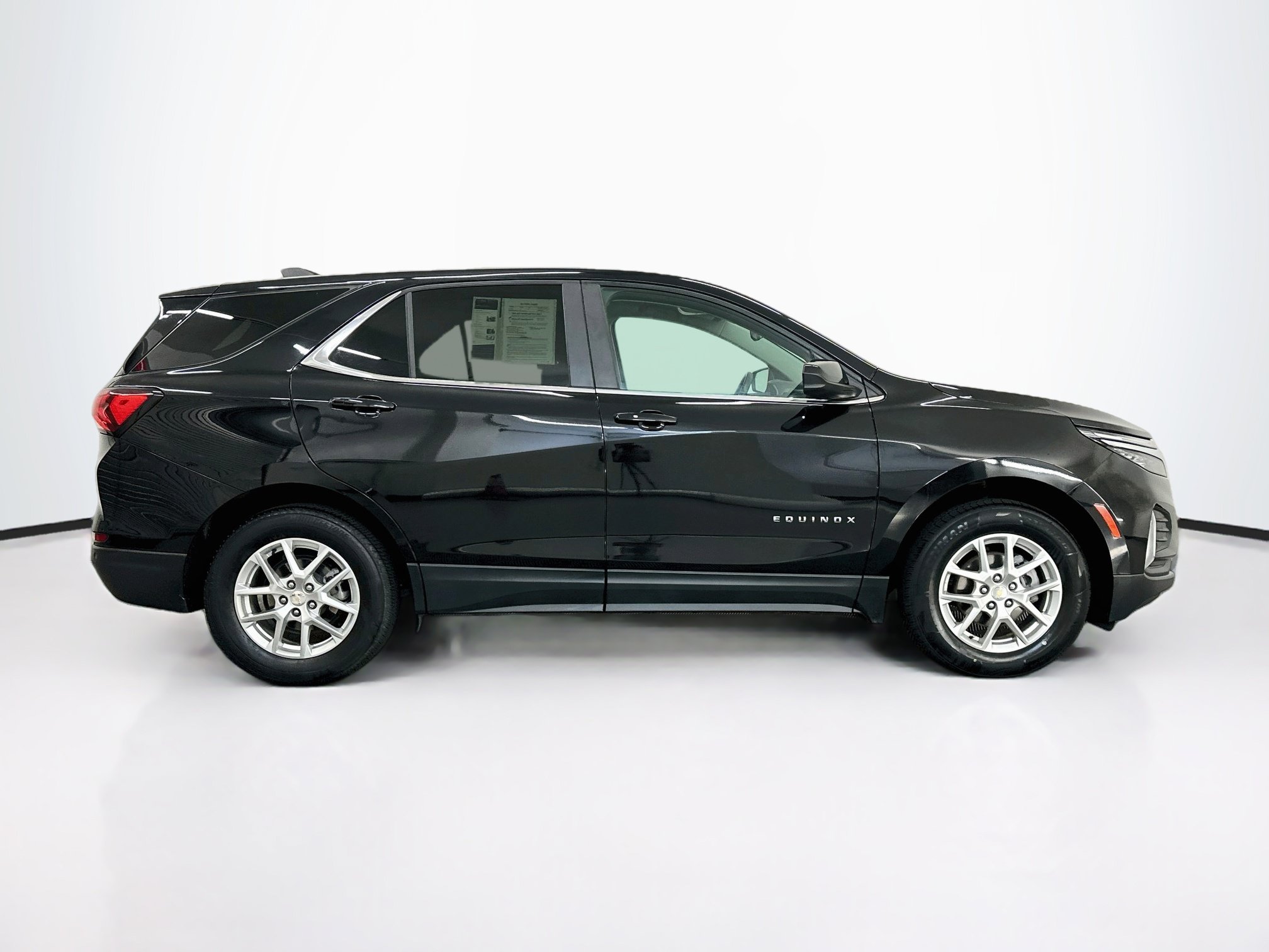Used 2024 Chevrolet Equinox LT AWD/4WD image 10