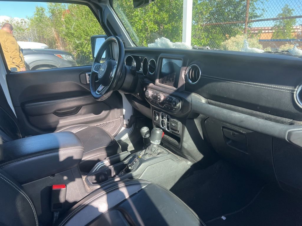 Used 2018 Jeep Wrangler Unlimited Sahara w/ Uconnect 4C Nav & Sound Group image 12