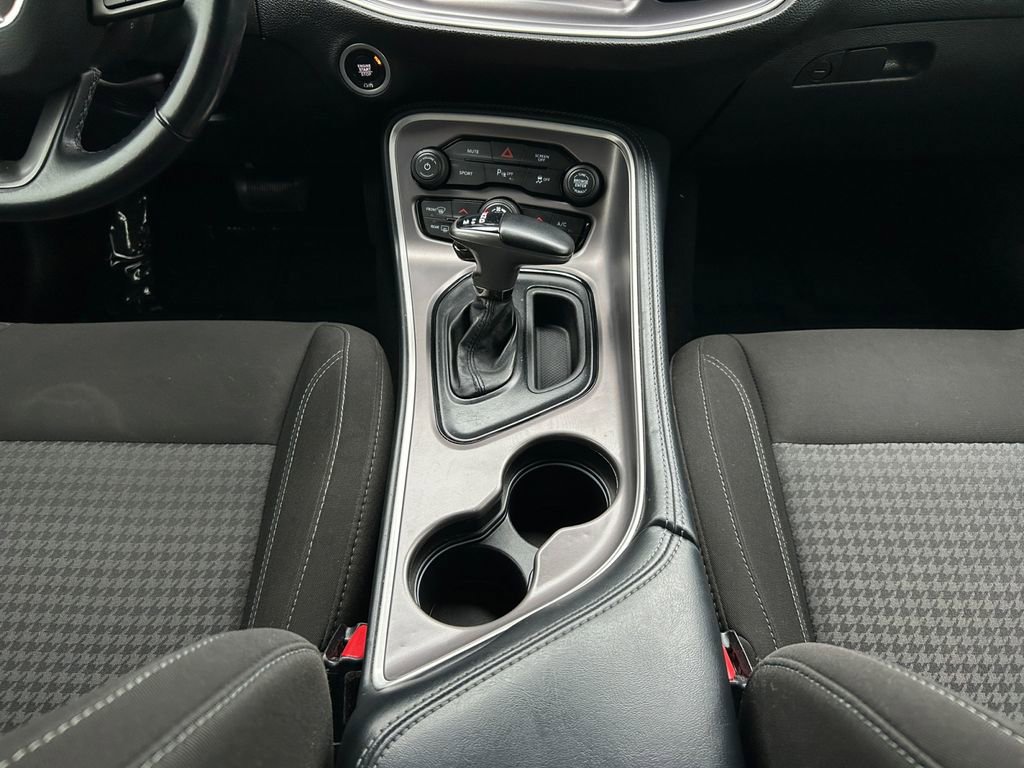 Used 2021 Dodge Challenger SXT w/ Driver Convenience Group RWD image 12