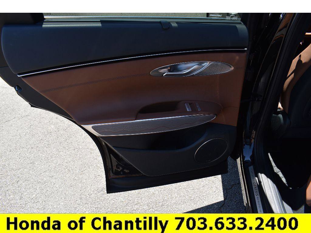 Used 2022 Genesis GV70 2.5T w/ Advanced Package AWD/4WD image 27