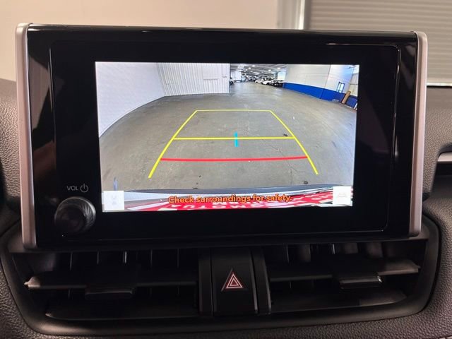 Used 2025 Toyota RAV4 XLE image 27