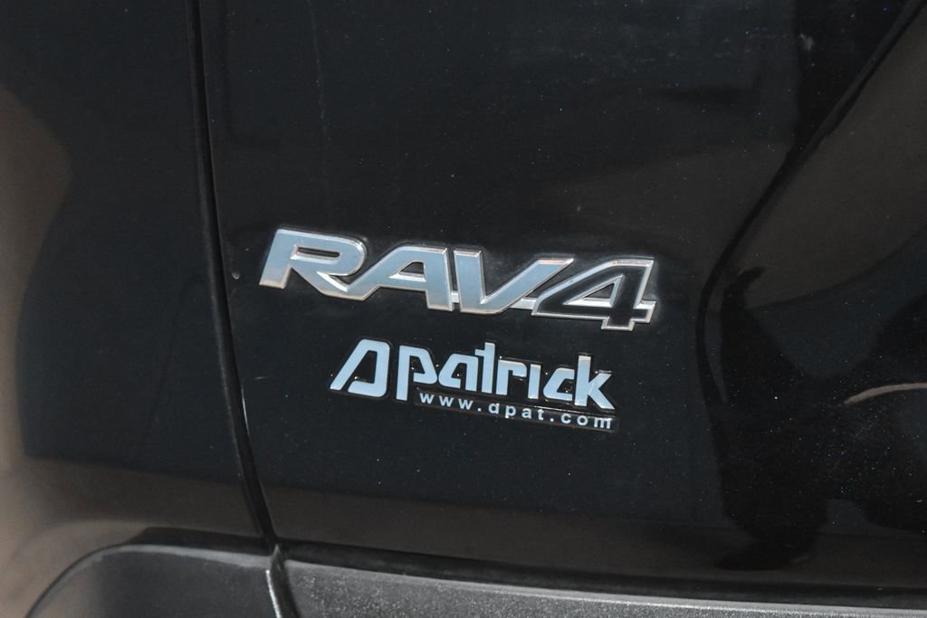 Used 2021 Toyota RAV4 LE image 28