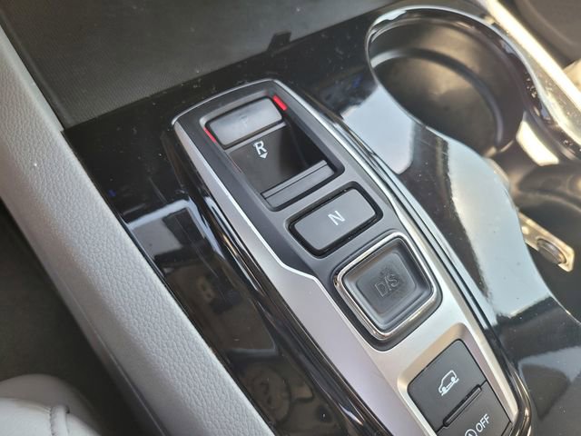 Used 2018 Honda Pilot Elite image 18