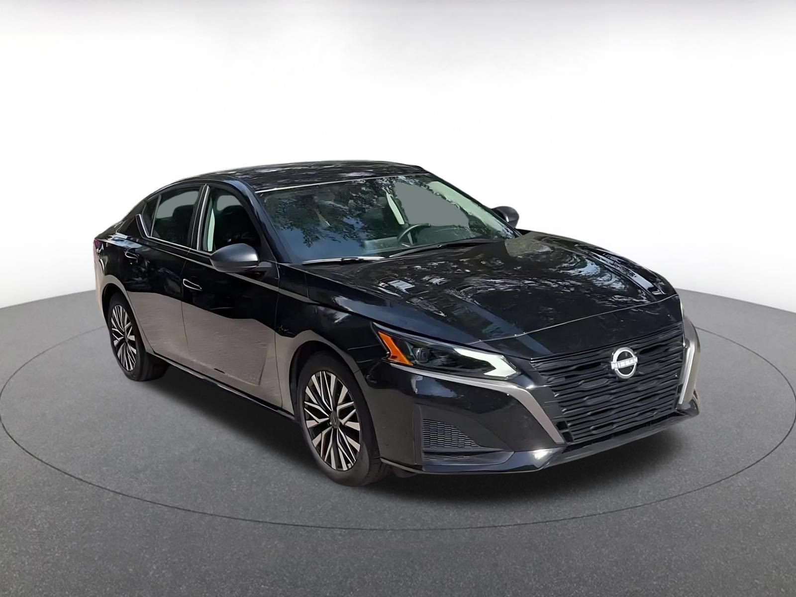 Used 2026 Nissan Altima 2.5 SV FWD image 14