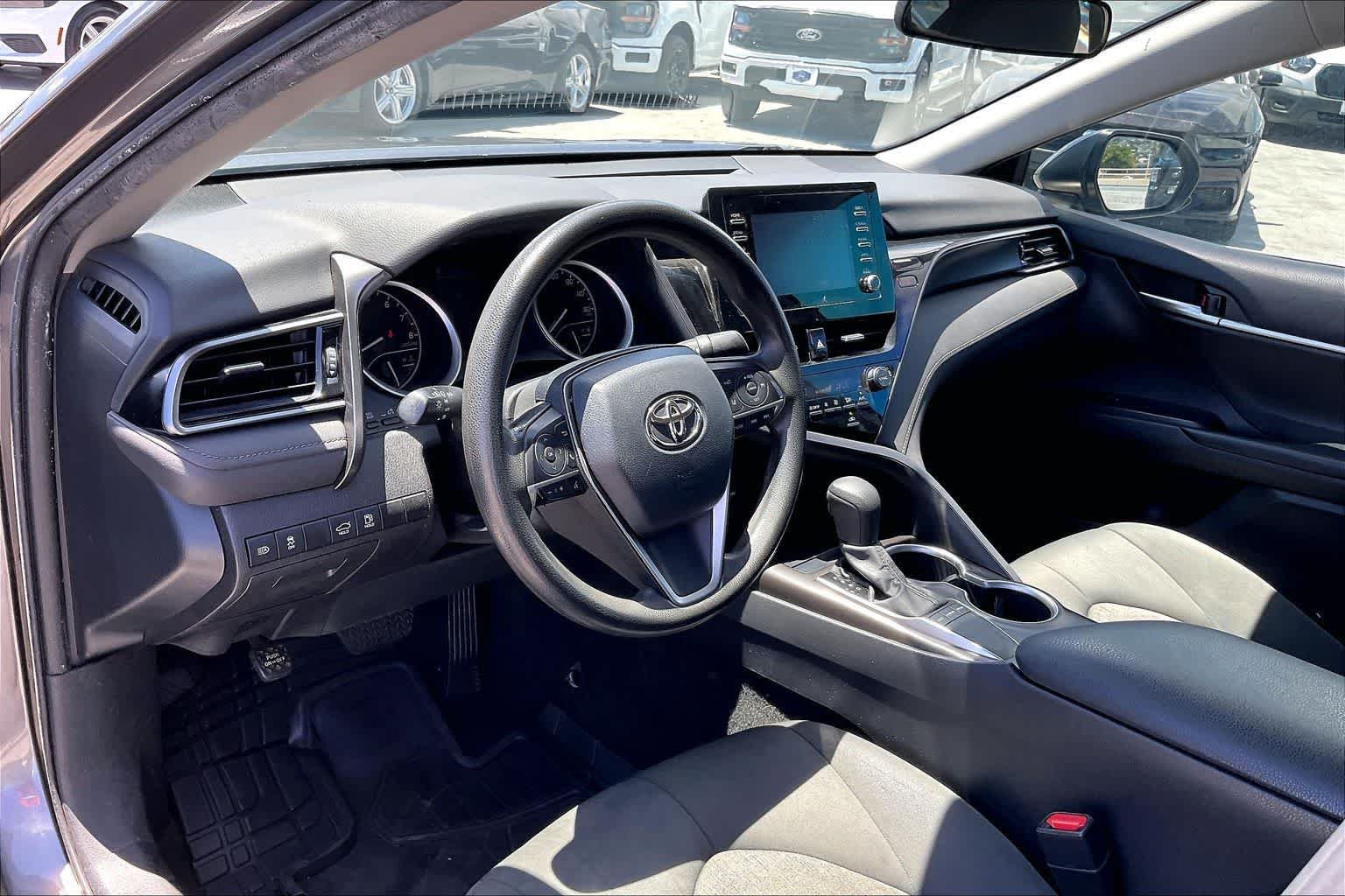 Used 2022 Toyota Camry LE FWD video 2