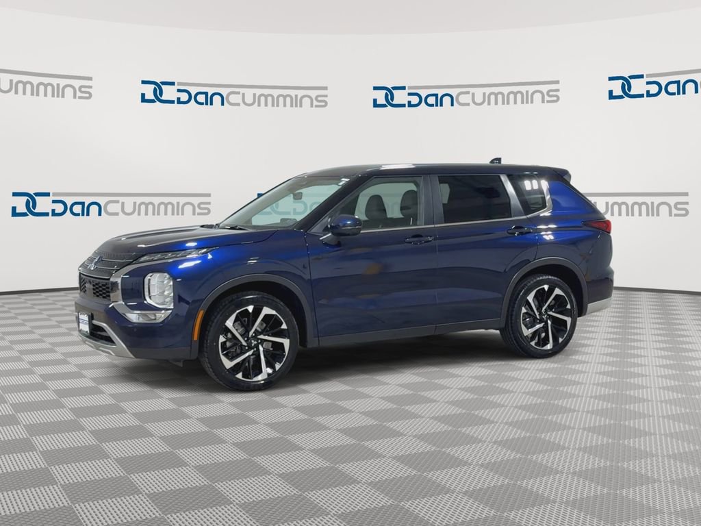 Used 2024 Mitsubishi Outlander SE AWD/4WD image 4