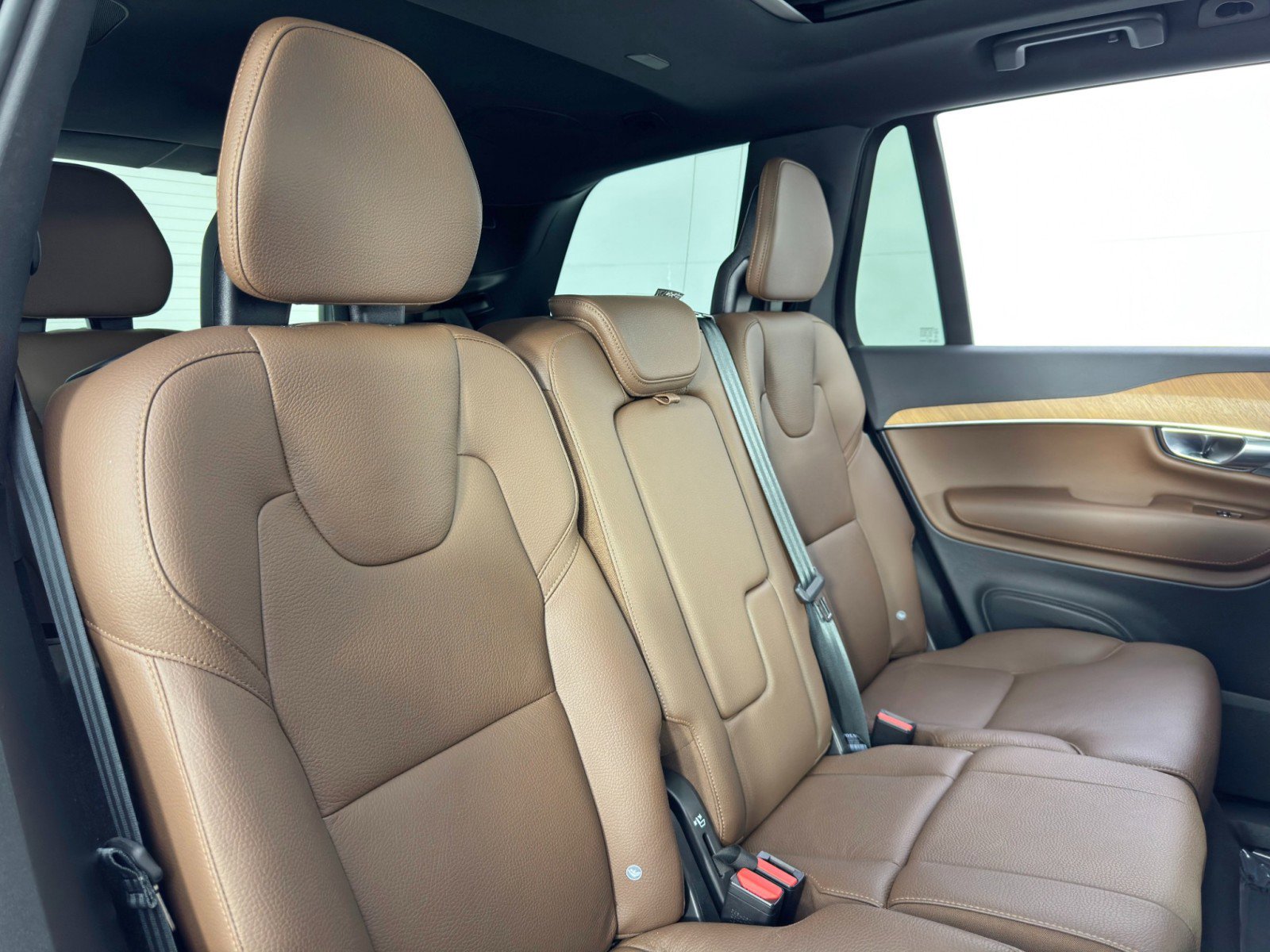 Used 2024 Volvo XC90 T8 Plus image 41