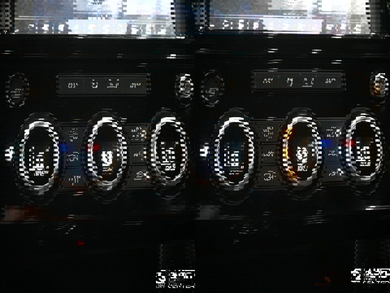 Used 2017 Land Rover Discovery HSE image 30