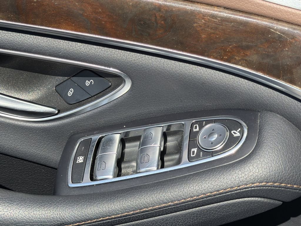 Used 2016 Mercedes-Benz S 550 4MATIC Sedan image 17