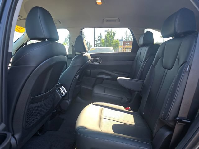 Certified 2025 Kia Sorento EX AWD/4WD image 17
