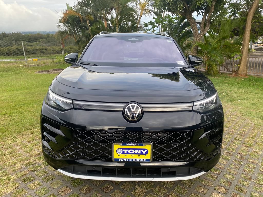 New 2026 Volkswagen Tiguan SEL R-Line AWD/4WD image 2