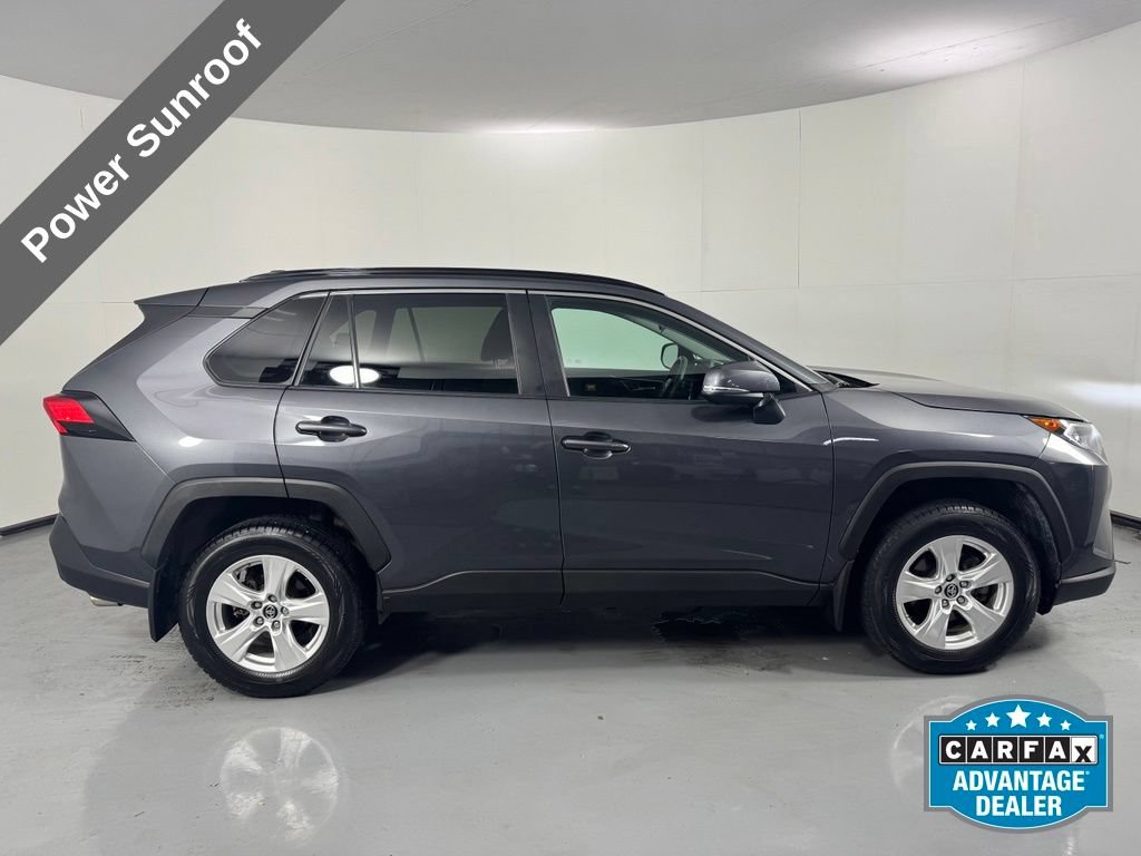 Used 2019 Toyota RAV4 XLE w/ Convenience Package AWD/4WD image 4