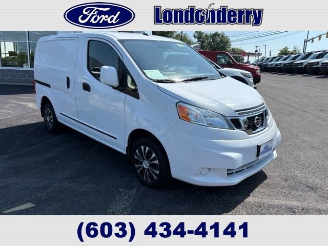 Used 2015 Nissan NV200 SV w/ Technology Package FWD image 1
