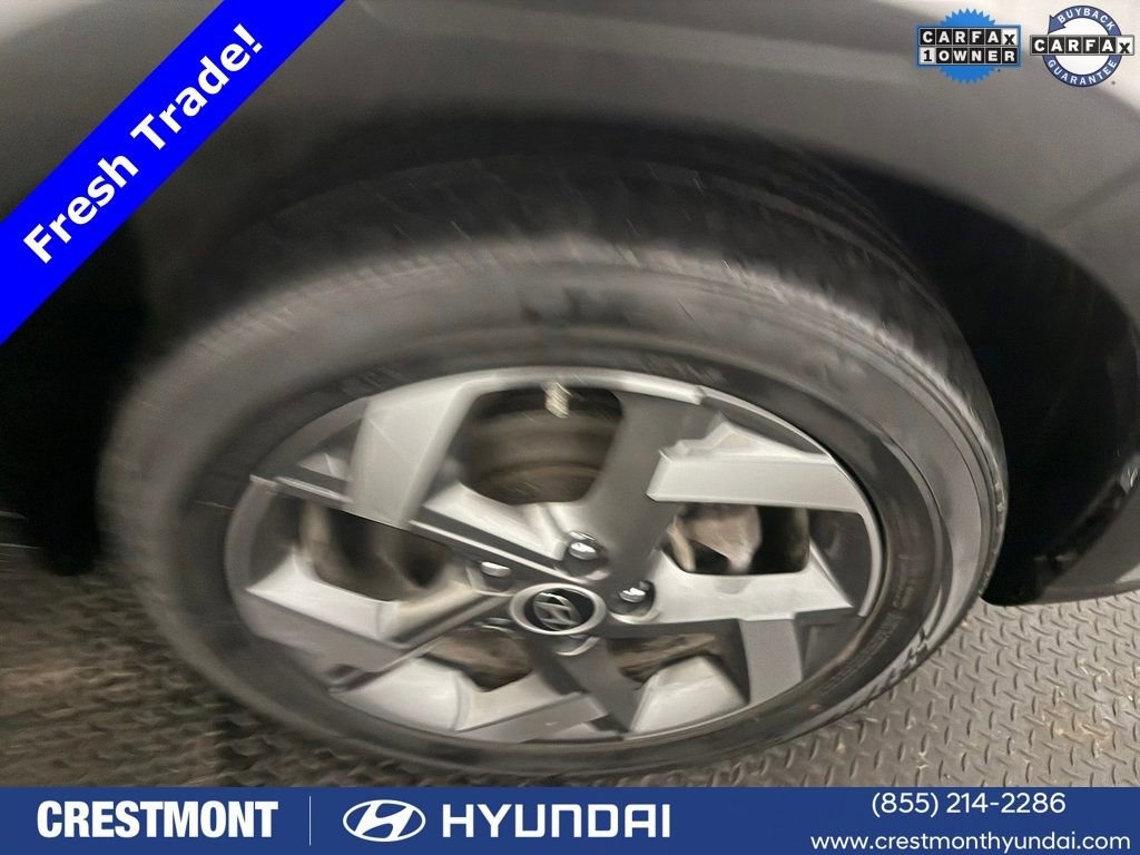 Certified 2023 Hyundai Venue SEL FWD image 17