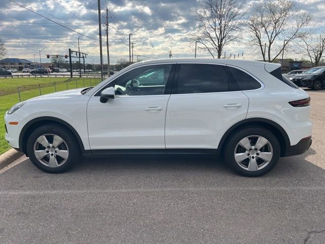 Used 2021 Porsche Cayenne AWD/4WD image 2
