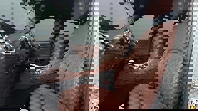 Used 2025 BMW X6 xDrive40i w/ Climate Comfort Package image 19