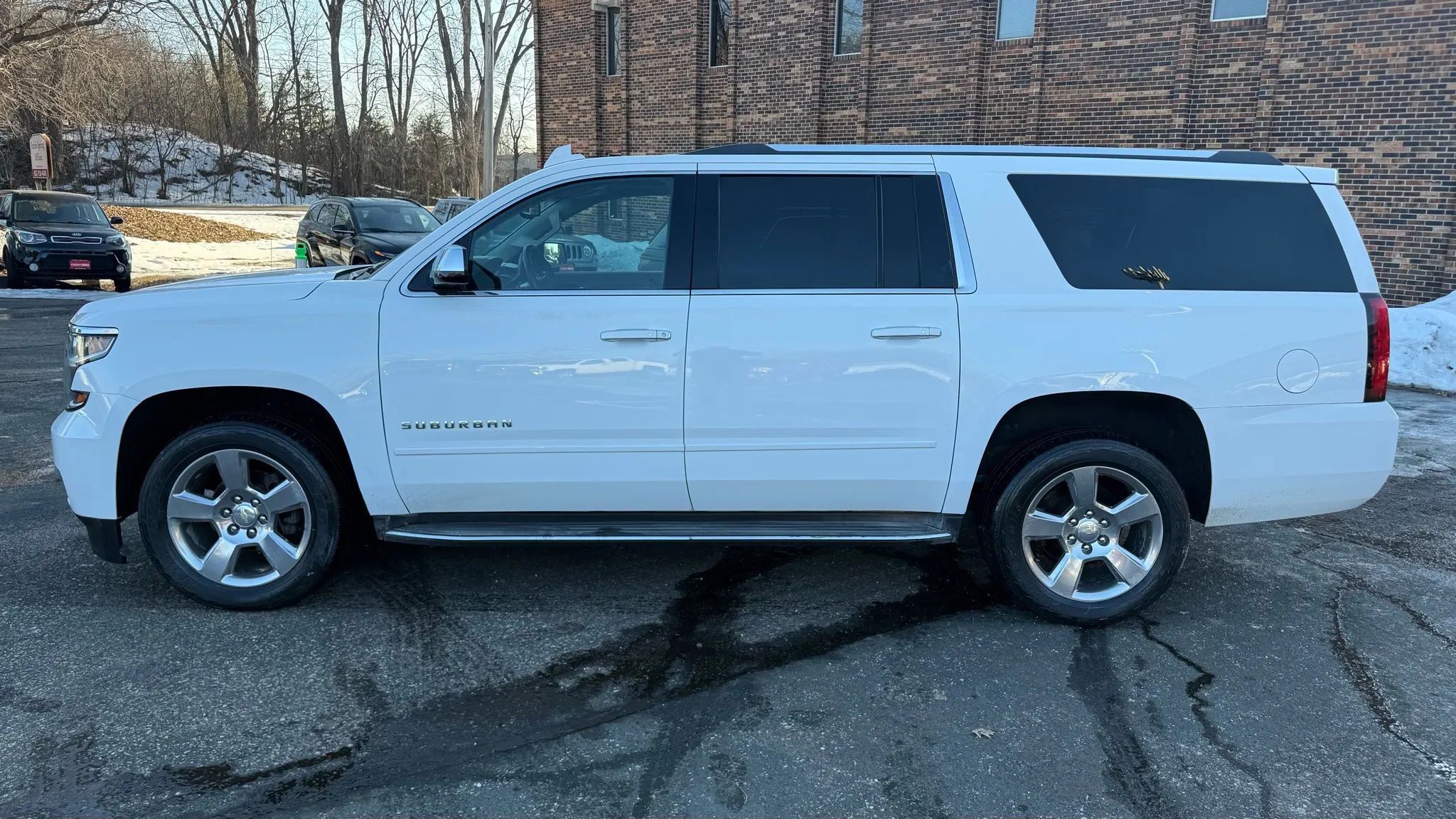 Used 2017 Chevrolet Suburban Premier AWD/4WD image 5