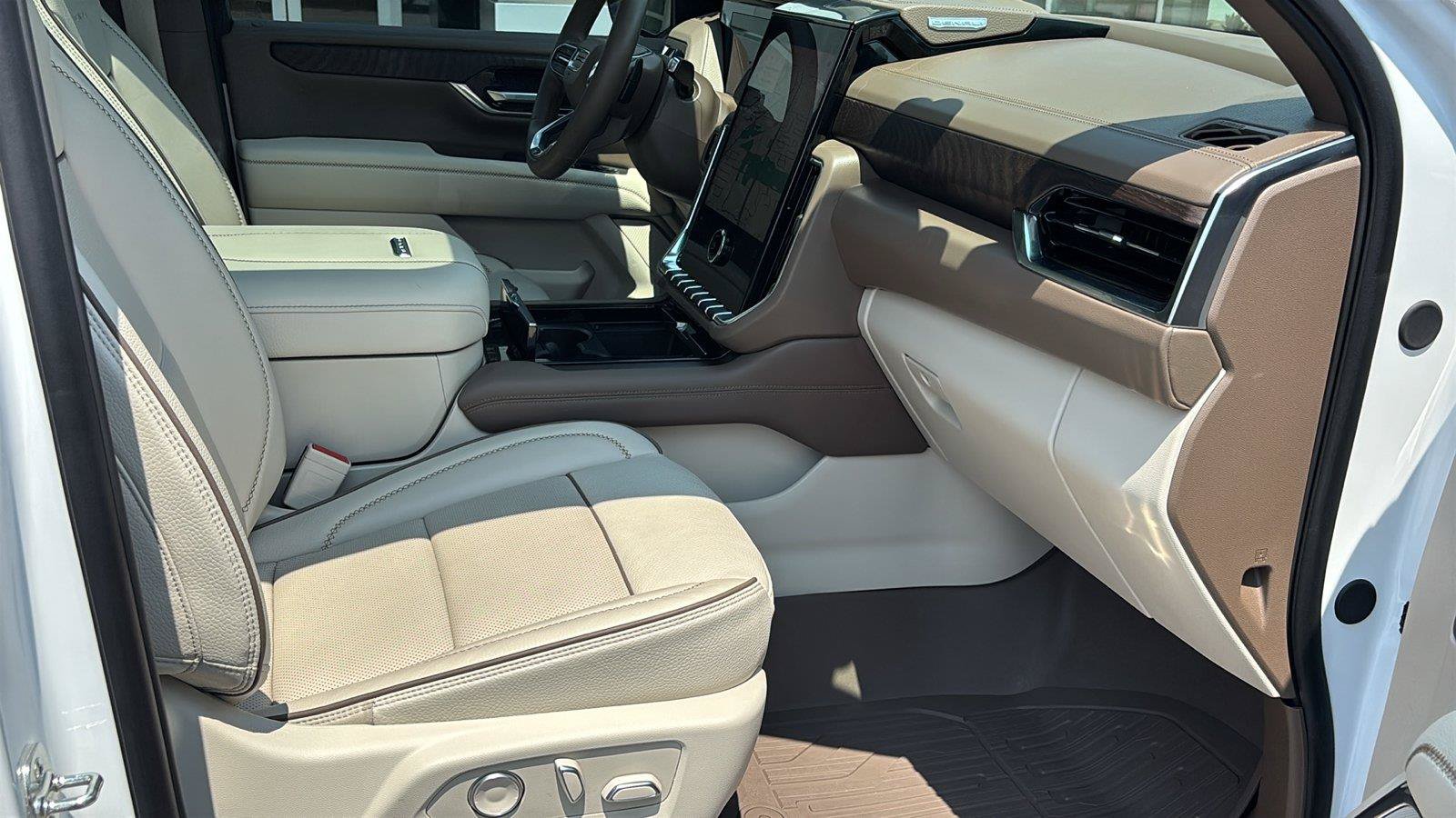 Certified 2026 GMC Yukon Denali w/ Denali Reserve Package RWD image 25