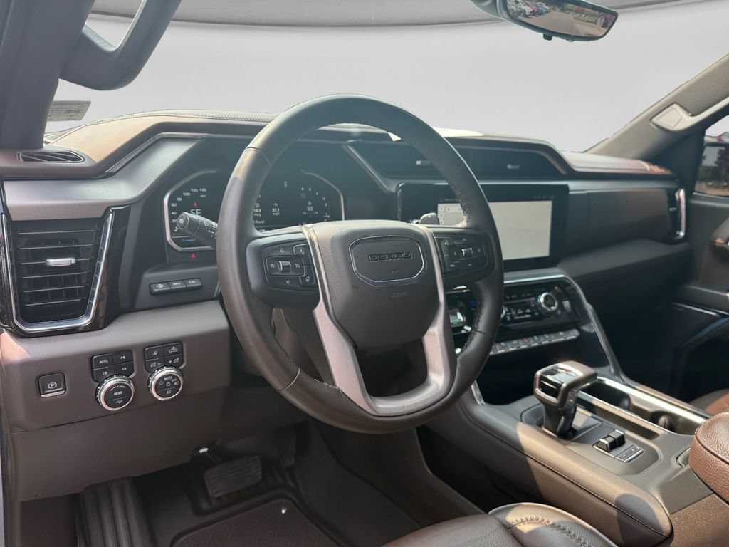 Used 2023 GMC Sierra 1500 Denali w/ Denali Reserve Package AWD/4WD image 11