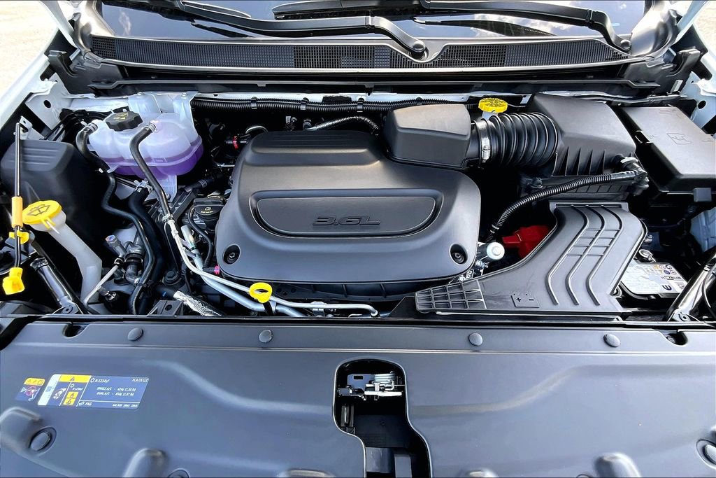 New 2025 Chrysler Voyager LX FWD image 9