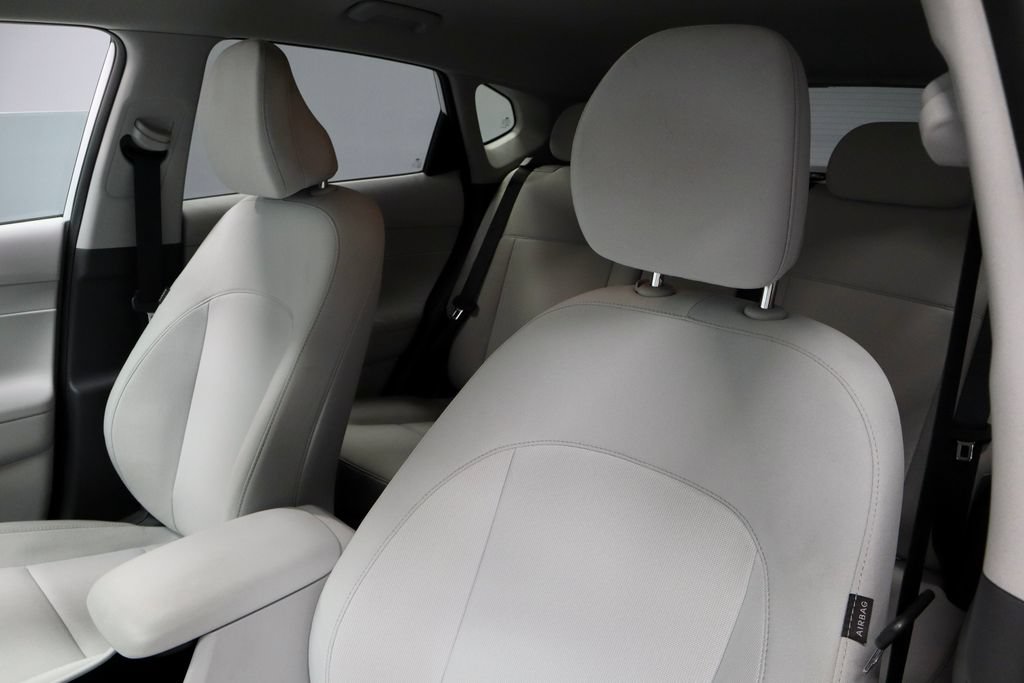Used 2025 Hyundai Kona SEL FWD image 25