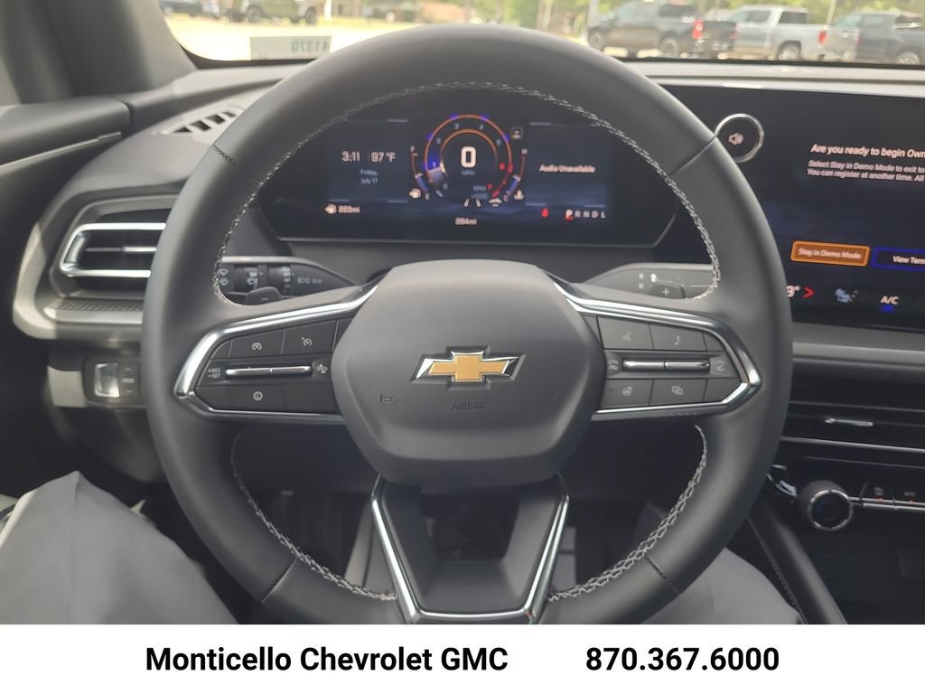 New 2026 Chevrolet Traverse LT w/ Sun and Wheel Package FWD image 13