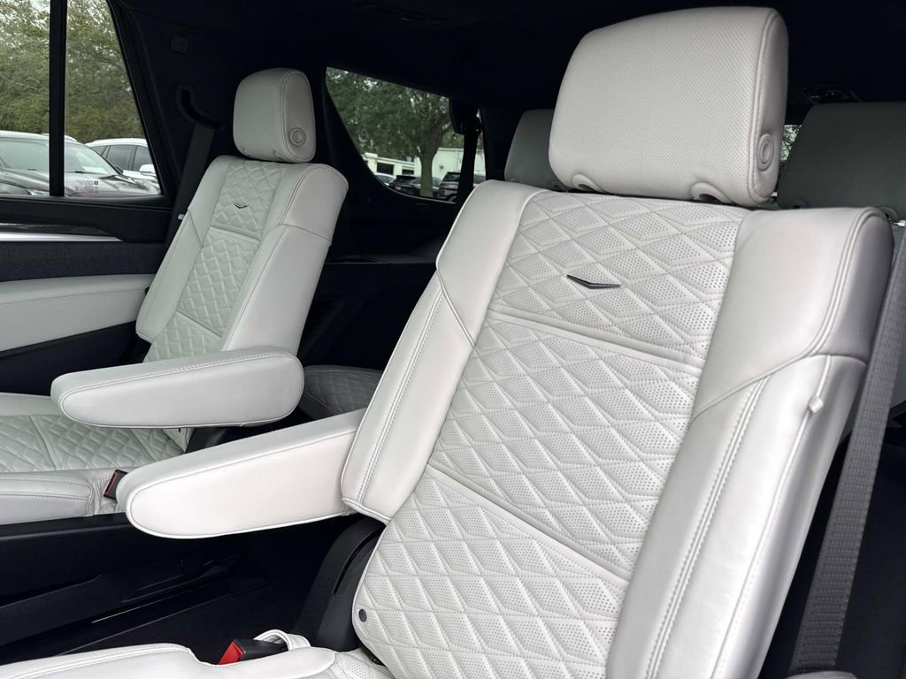 New 2026 Cadillac Escalade V image 14