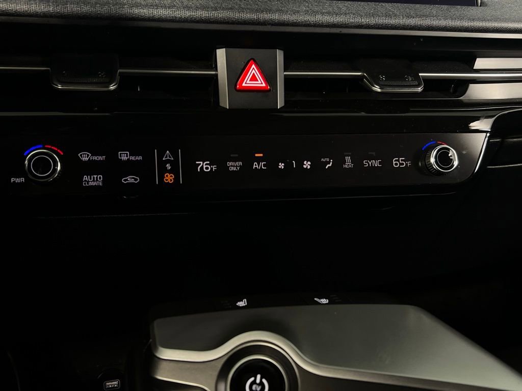 Used 2024 Kia EV6 Light image 19