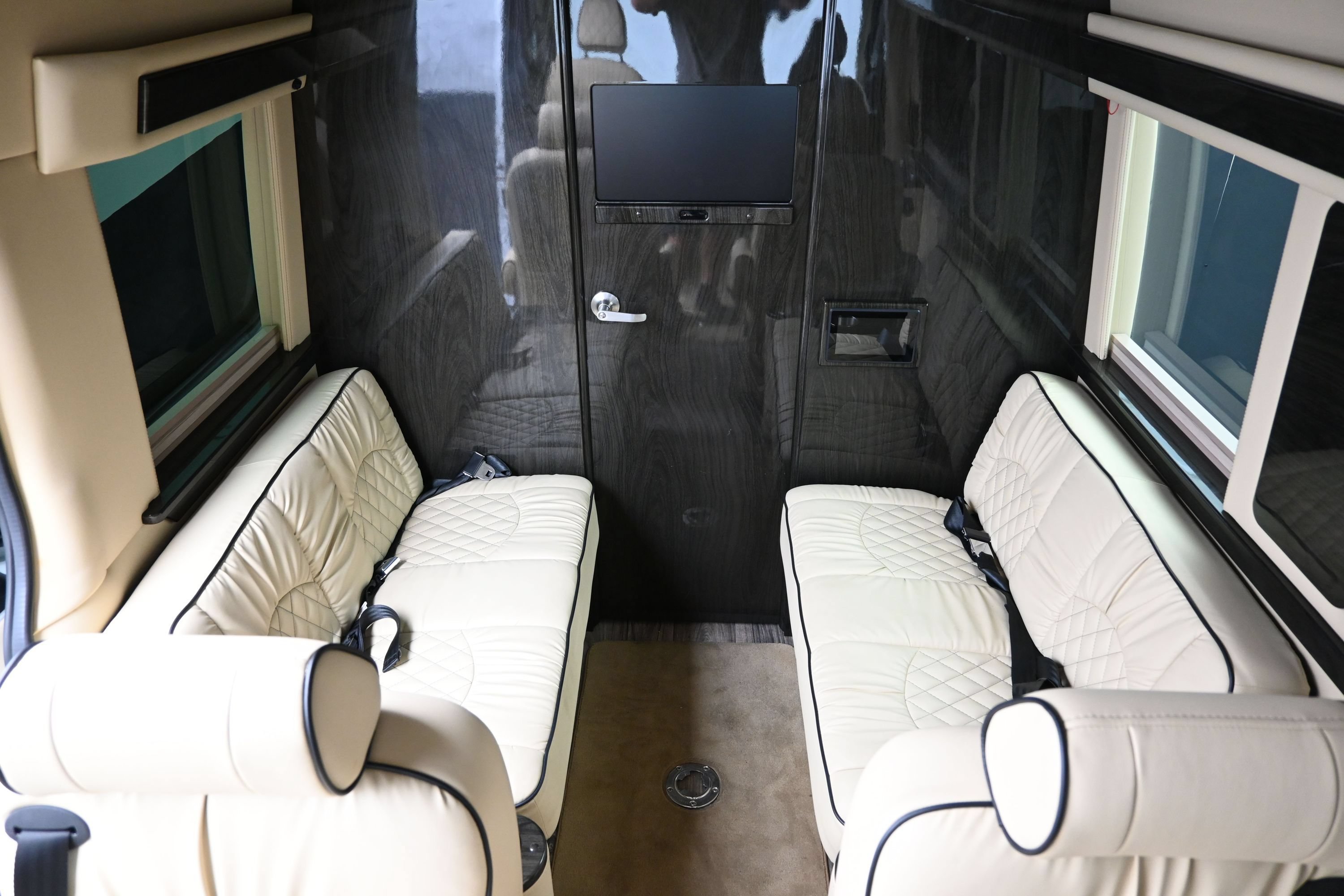 Used 2020 Mercedes-Benz Sprinter 2500 image 18