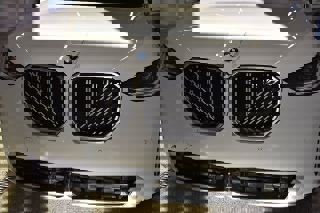 Used 2025 BMW X3 xDrive30i w/ Convenience Package image 16