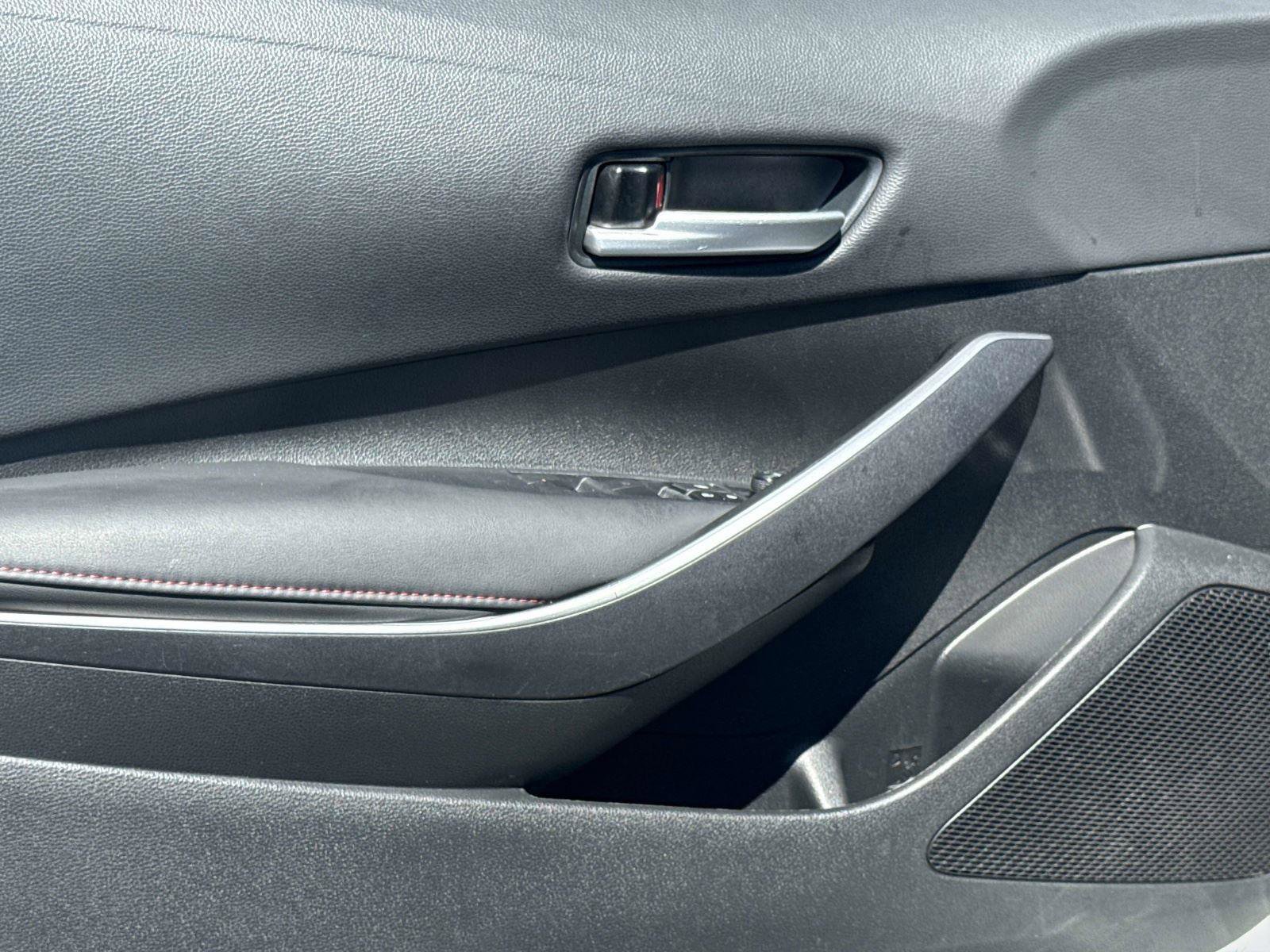 Used 2023 Toyota Corolla SE image 16