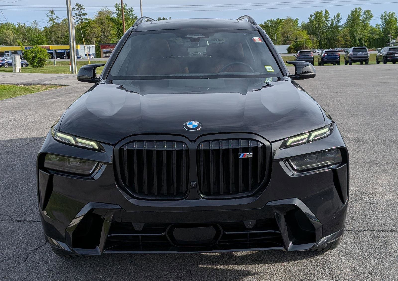 Used 2025 BMW X7 M60i AWD/4WD image 2