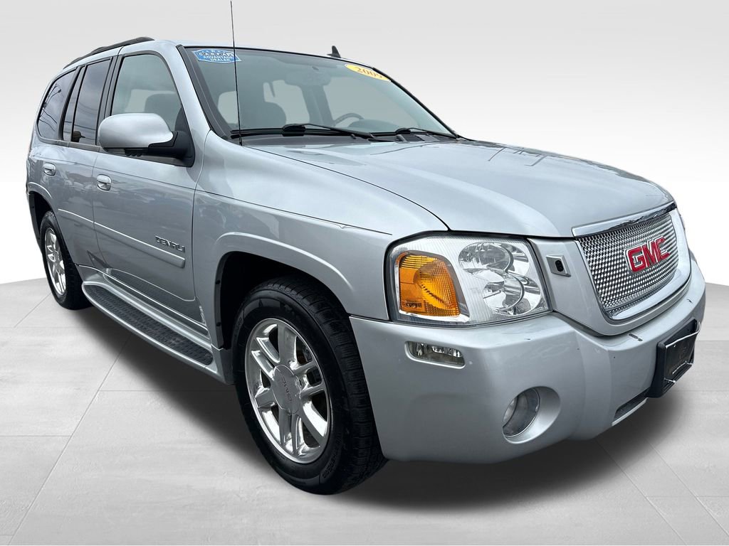 Used 2009 GMC Envoy Denali image 8