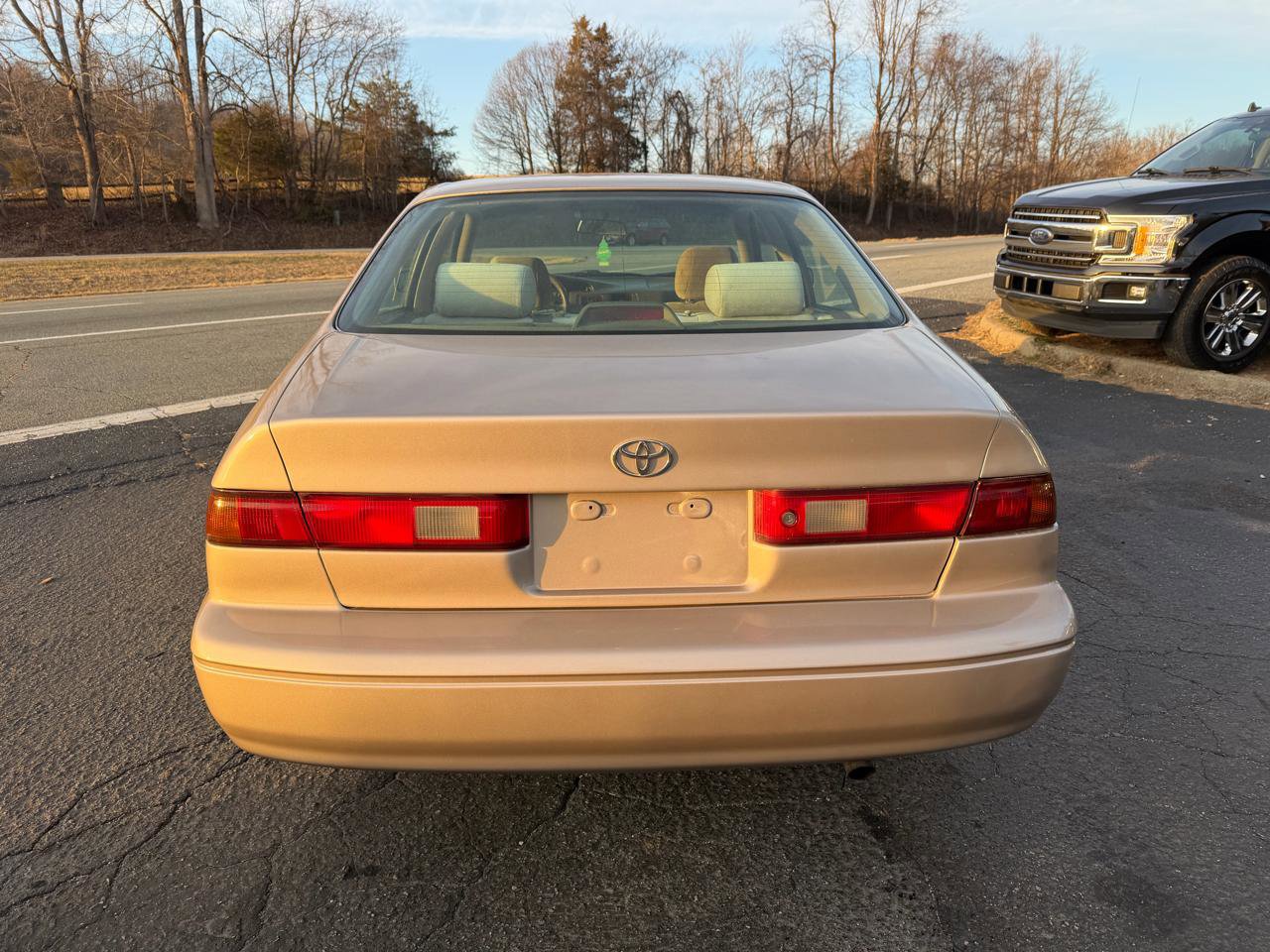 Used 1997 Toyota Camry LE FWD image 5
