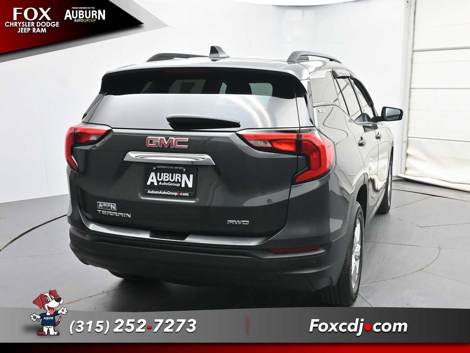 Used 2020 GMC Terrain SLE w/ Driver Convenience Package AWD/4WD image 4