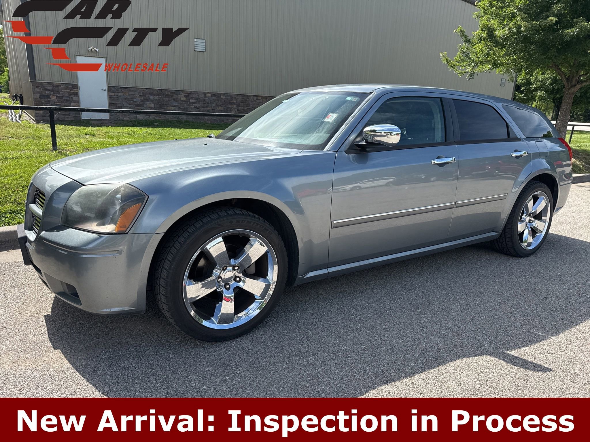 Used 2007 Dodge Magnum SXT RWD image 1