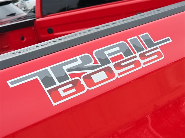 Used 2025 Chevrolet Silverado 1500 Custom Trail Boss w/ LPO, Dark Essentials Package image 10