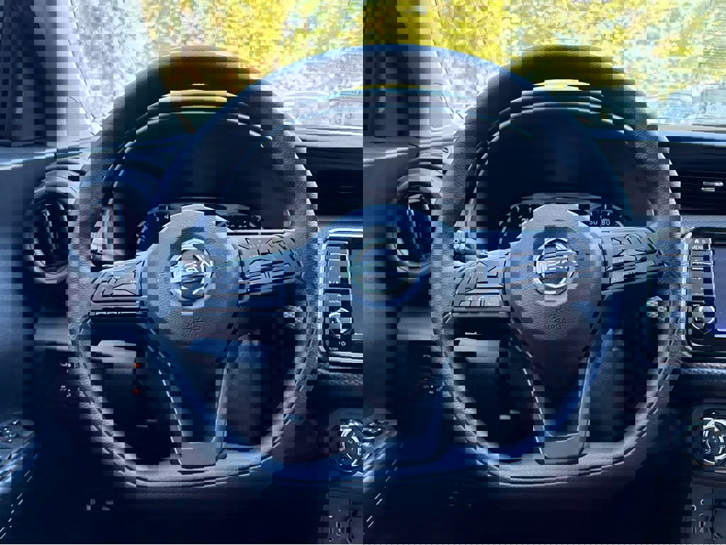 New 2025 Nissan Kicks Play S image 12