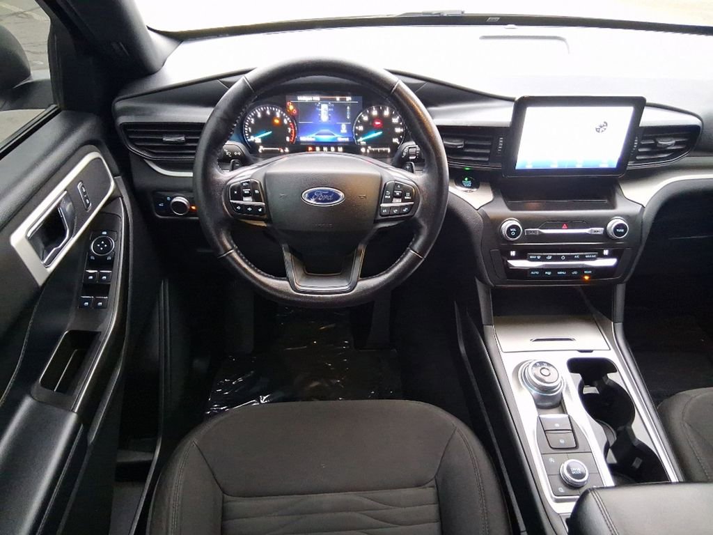 Used 2020 Ford Explorer XLT image 9