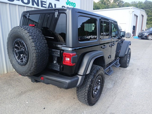 Used 2022 Jeep Wrangler Unlimited Rubicon w/ Xtreme Recon 35" Tire Package AWD/4WD image 3