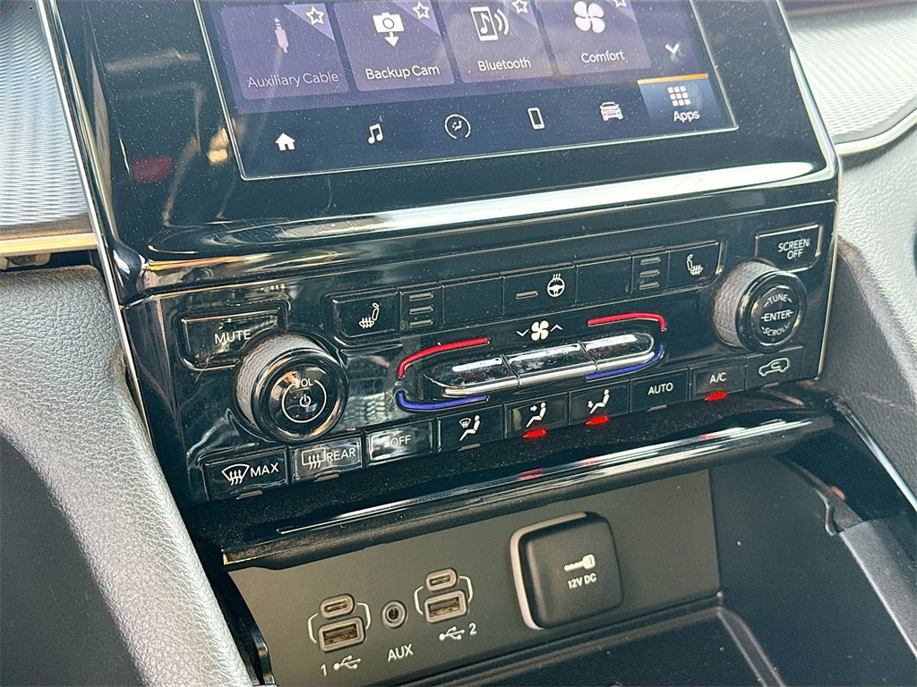 Used 2023 Jeep Grand Cherokee Altitude image 16