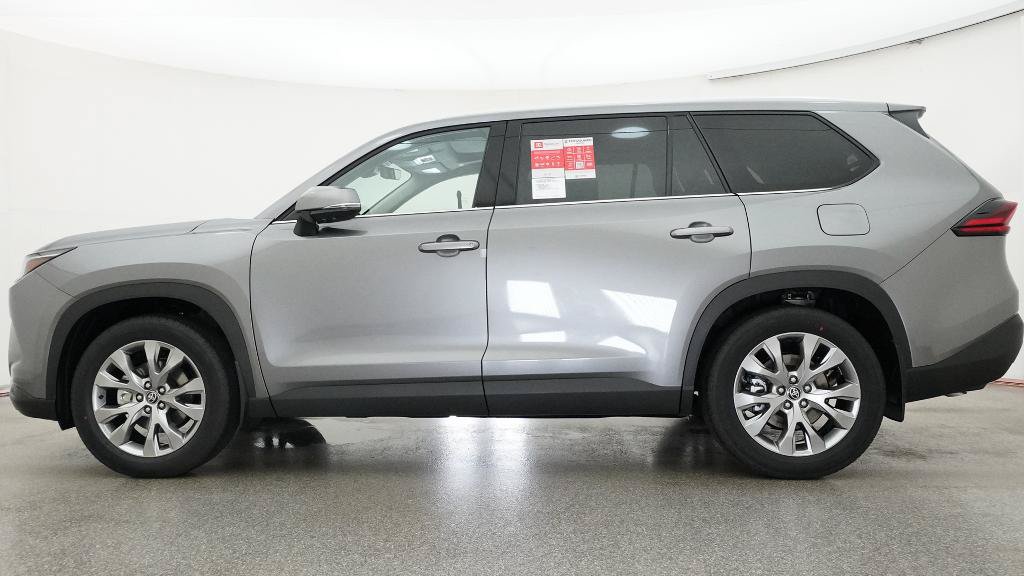 New 2026 Toyota Grand Highlander FWD image 22