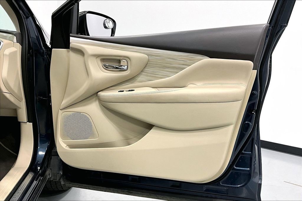 Used 2016 Nissan Murano S image 21