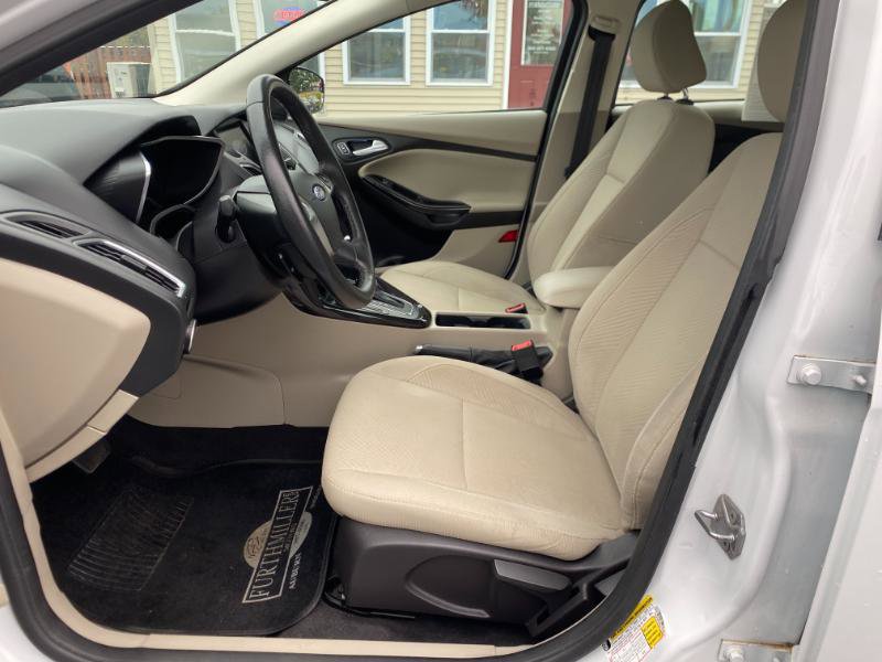 Used 2016 Ford Focus Electric Hatchback image 3