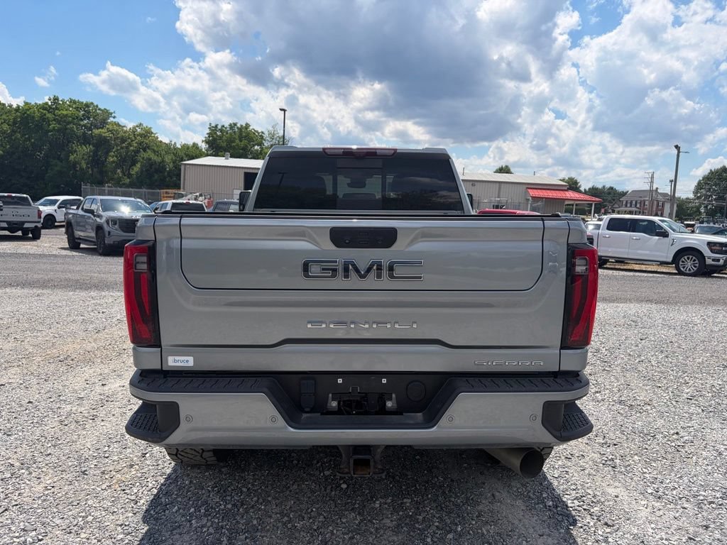 Used 2024 GMC Sierra 2500 Denali Ultimate w/ Snow Plow Prep/Camper Package AWD/4WD image 9