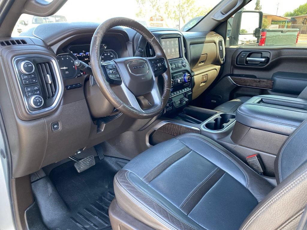 Used 2021 GMC Sierra 3500 Denali w/ Technology Package AWD/4WD image 34