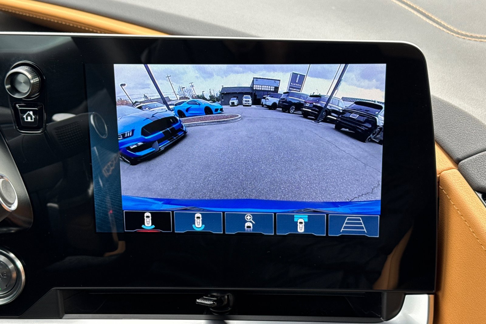 Used 2024 Chevrolet Corvette Stingray w/ Z51 Performance Package image 16